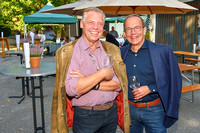 Hermann Aigner (Obmann Wirtschaftbund Neumarkt) mit Nationalratsabgeordneten Peter Haubner (rechts).