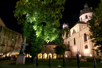 Salzburg bei Nacht August 2019, Furtwängler-Garten mit Kollegienkirche
