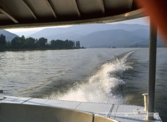 Tragflügelboot in Wien auf der Donau