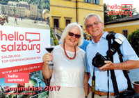 2017 Edith und Peter vor dem Schloss Hellbrunn in Salzburg