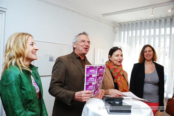 von links: Gertraud Leidinger, Künstlerin, Bürgermeister Dr. Emmerich Riesner, Ingrid Weydemann MAS, Museumsleiterin und Mag.a Belinda Simon, Museum;