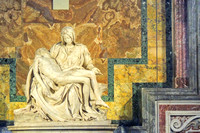 Die Pietà von Michelangelo im Petersdom in Rom