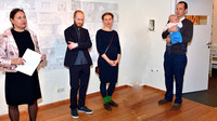 von links Ingrid Weydemann MAS (Museumsleiterin), Oliver Riedel, Victoria Vinogradova und Thomas Thyrion (mit sechs Monate altem Sohn)
