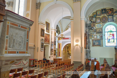 Slowenien, Marienwallfahrtskirche Brezje, Seitenkapelle mit der Marienstatue
