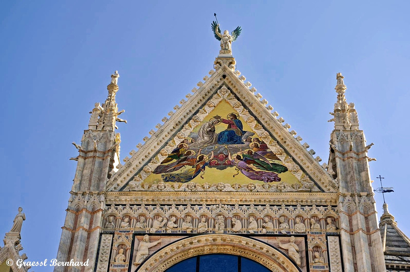 Italien, der obere Teil der Fassade des Doms von Siena, mit freundlicher Genehmigung von Bernhard Graessl, Heiligenblut