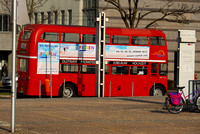 englischer Doppeldecker als Transferbus